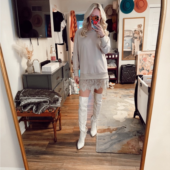 Beige Off-Shoulder Sweater Dress with Lace Trim - Picture 4 of 5